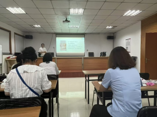 媒体管家：南通大学杏林学院：心灯照社区，共守安康路