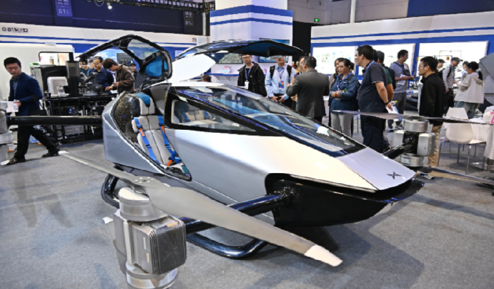 媒体管家：低空经济带火飞行汽车 上市公司积极＂落子＂新赛