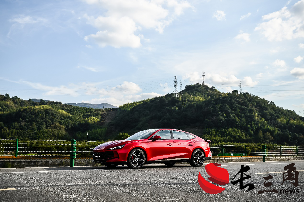 媒体管家：上汽俞经民：加快实现“油电平权” 2025年MG将推出4款新车