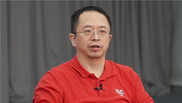 周鸿祎反思自己优点:我不刚愎自用也不固执