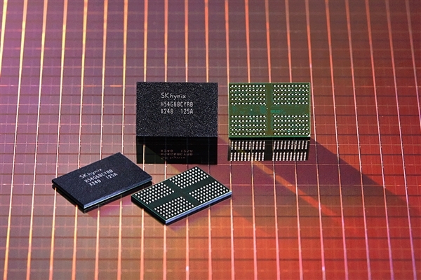 DRAM价格飞涨！低端智能手机最受冲击：将减产涨价