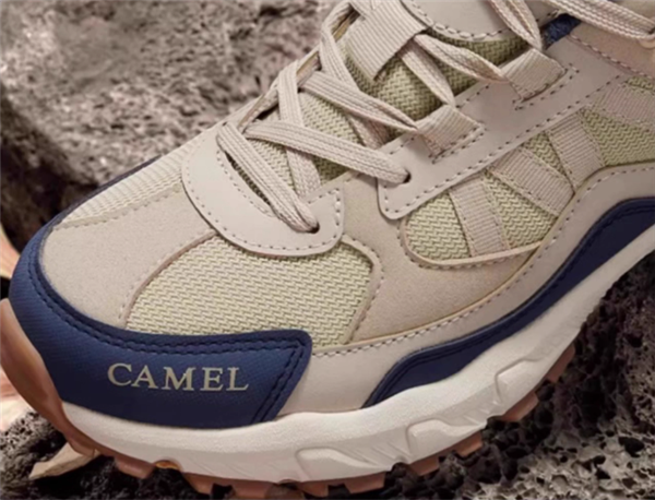 防滑力提升30%+:骆驼盘龙徒步鞋150元起1.2折大促