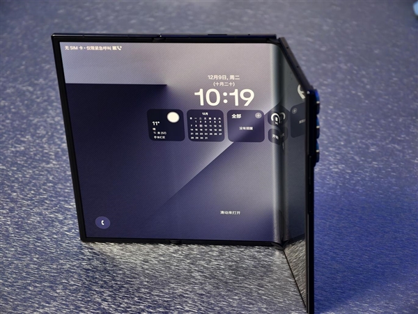 19999元起！三星Galaxy Z TriFold国行真机上手：手机瞬间变10英寸平板