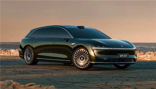 北汽董事长张建勇:华为、北汽此前都反对做旅行车 只有余承东坚持