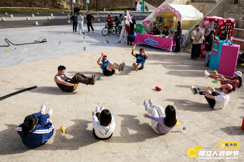 单立人喜剧节完美落幕:喜剧盛宴全面升级,多元跨界打造快乐乌托邦(图4) 单立人喜剧节完美落幕:喜剧盛宴全面升级,多元跨界打造快乐乌托邦(图4)